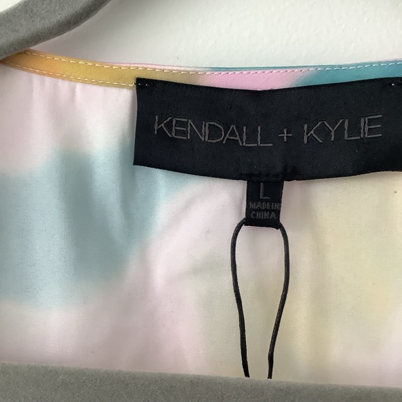 NWT KENDALL And KYLIE womens summer colour Tie Dye Blouse Lightweight Size L - Picture 4 of 8